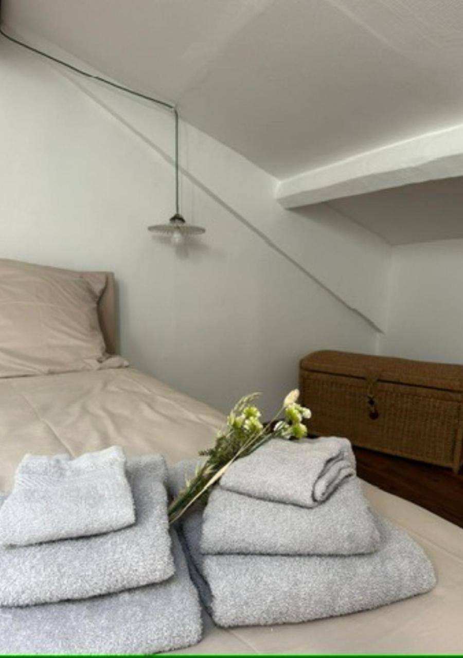 Апартаменты Le Fleuri - Reims - Wifi Gratuit - Quartier Calme Экстерьер фото